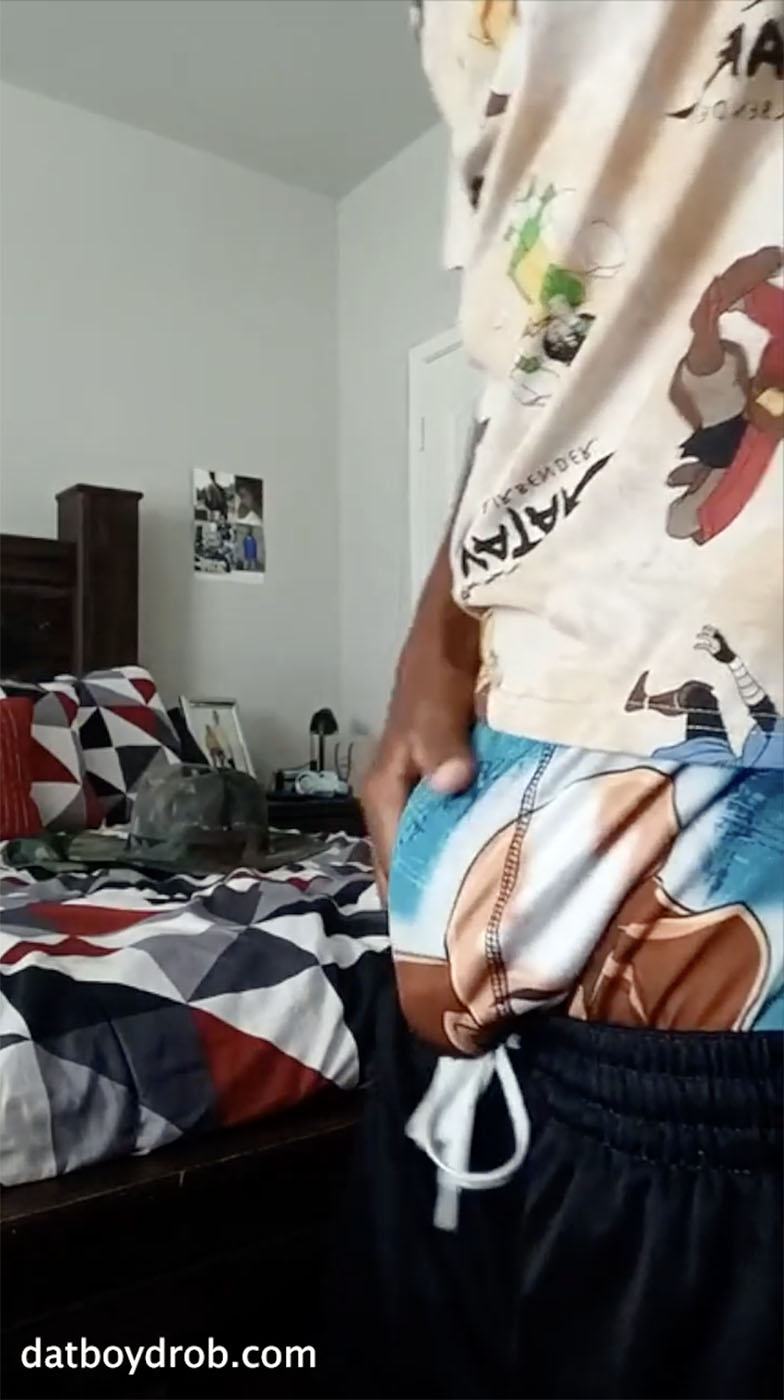 Kingswagg playin with it