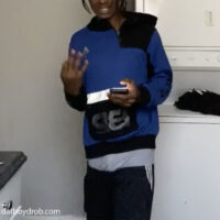 Trackpants sag