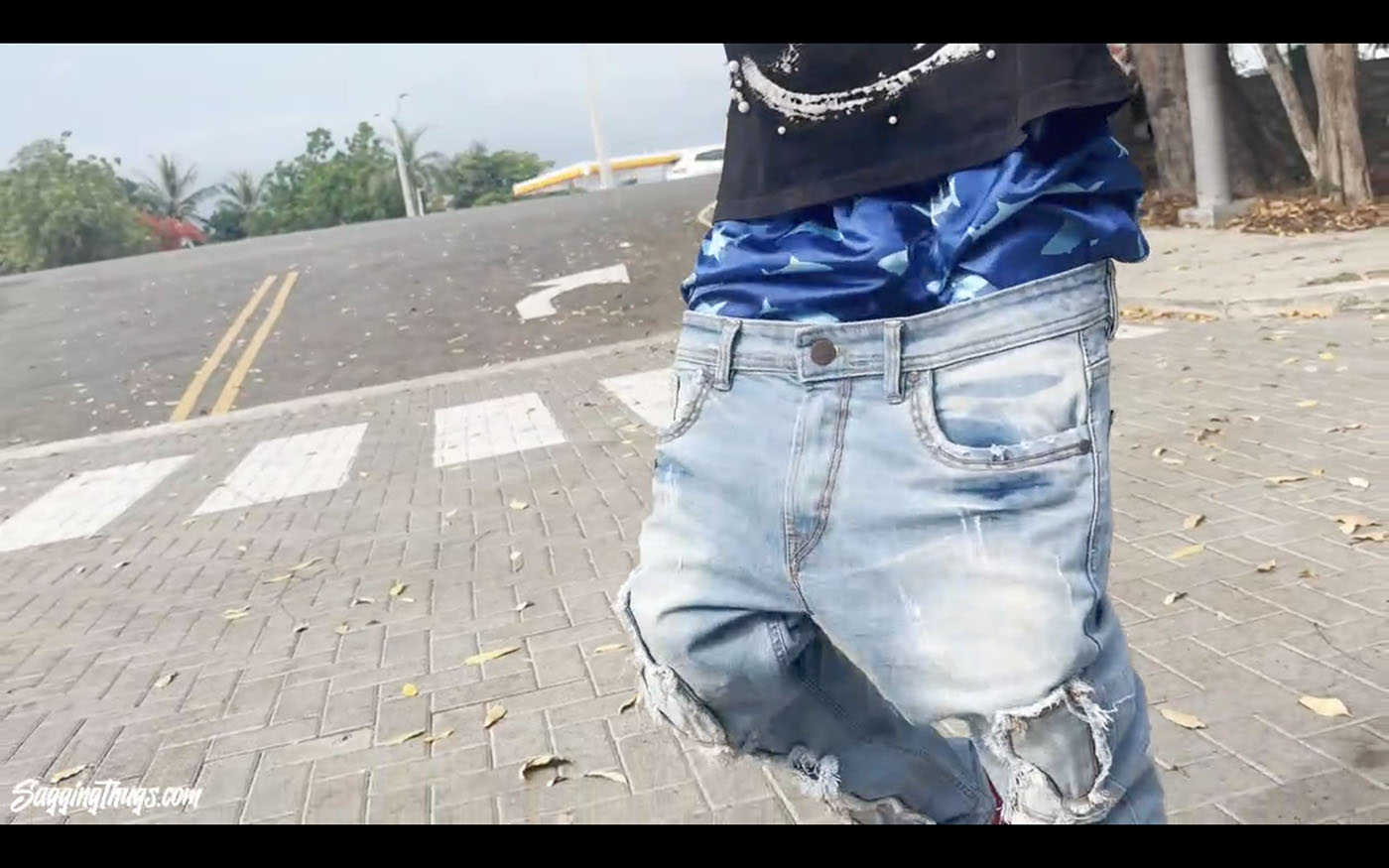 Thugandres satin sag - Image 5
