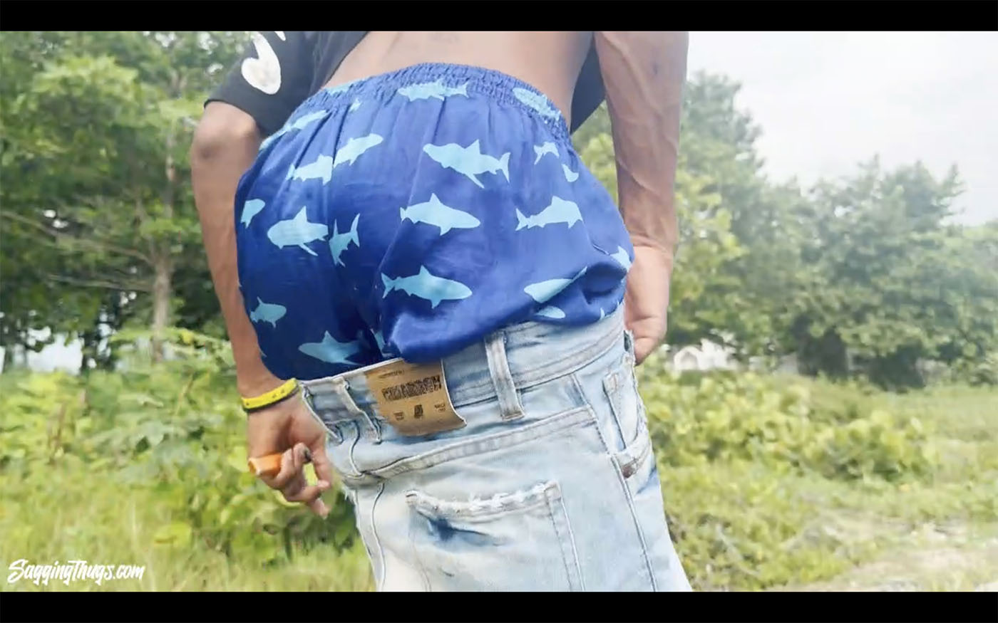 Thugandres satin sag