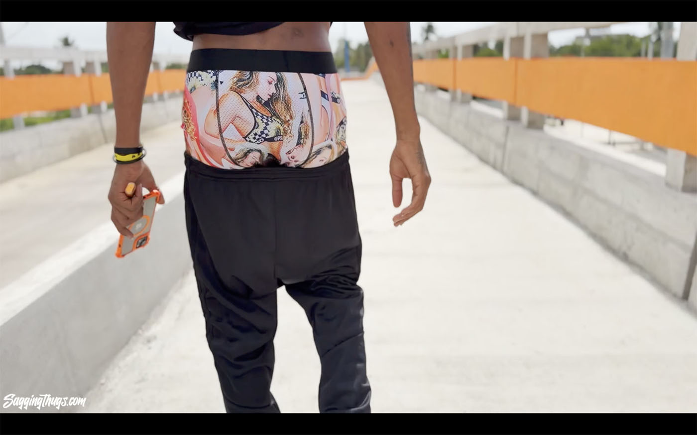 Thugandres street sag - Image 4